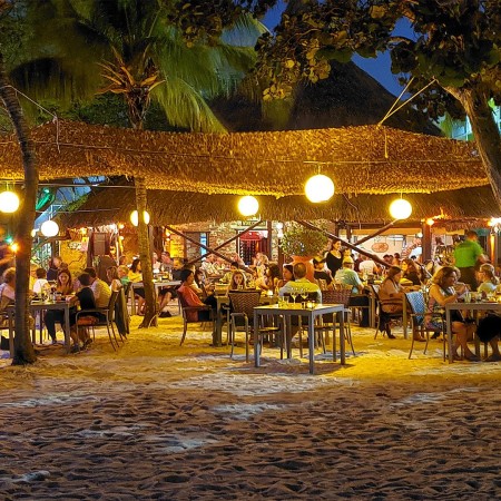 MooMba Beach (Restaurant)